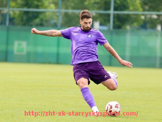 星空体育-2025年世俱杯装备品牌宣传策略与市场推广案例